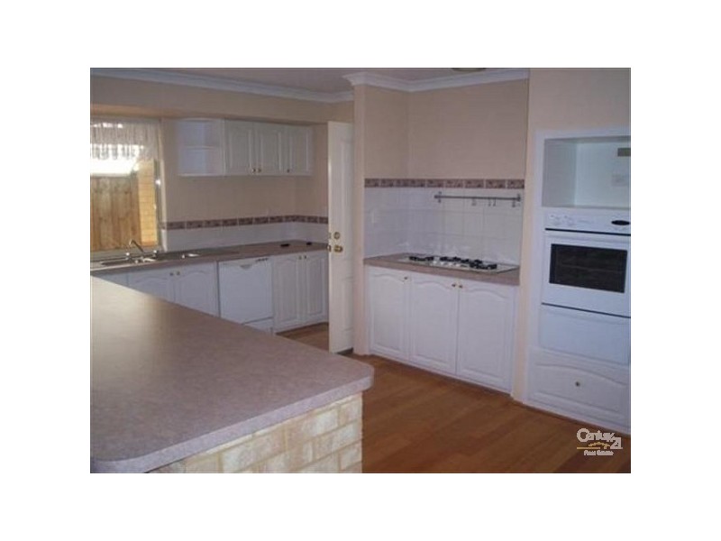 21 Ritchie Drive, Rockingham WA 6168