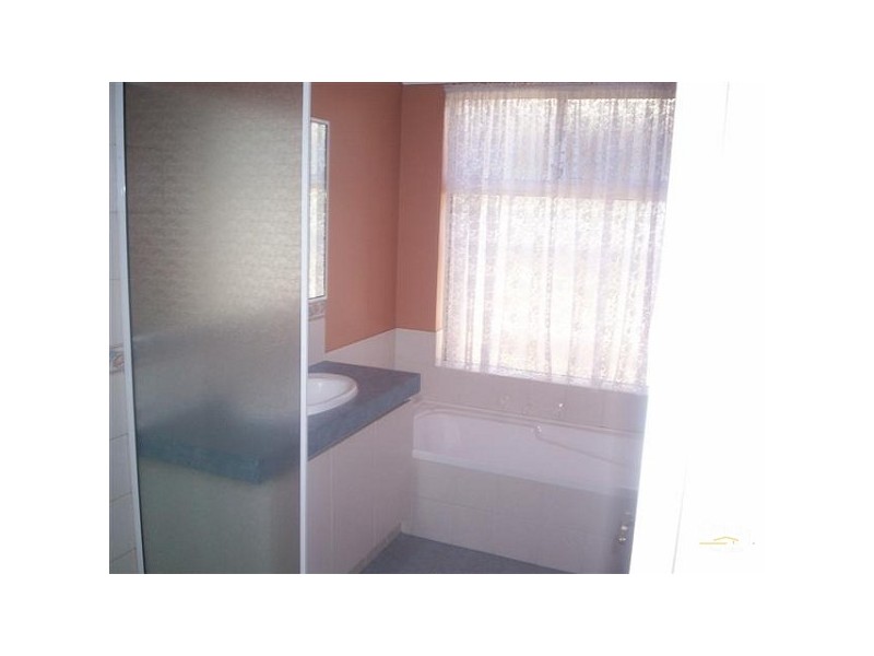 21 Ritchie Drive, Rockingham WA 6168