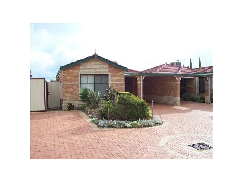 4/10 Nabberu Loop, Cooloongup WA 6168