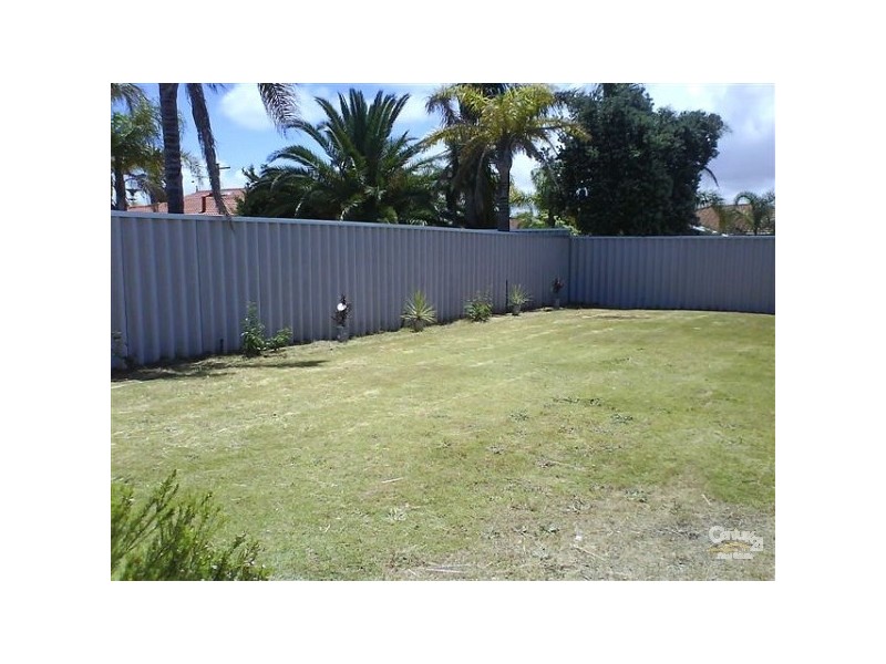 11 Minigwal Loop, Waikiki WA 6169