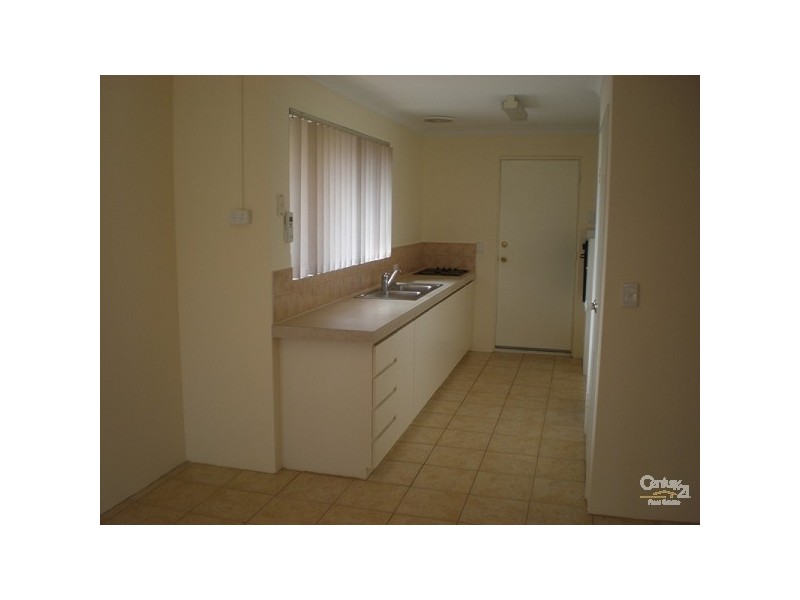 8 Huntingdale Court, Cooloongup WA 6168