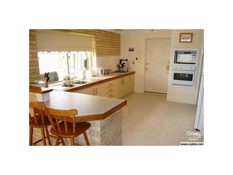 10 Jean Pierre Drive, Port Kennedy WA 6172