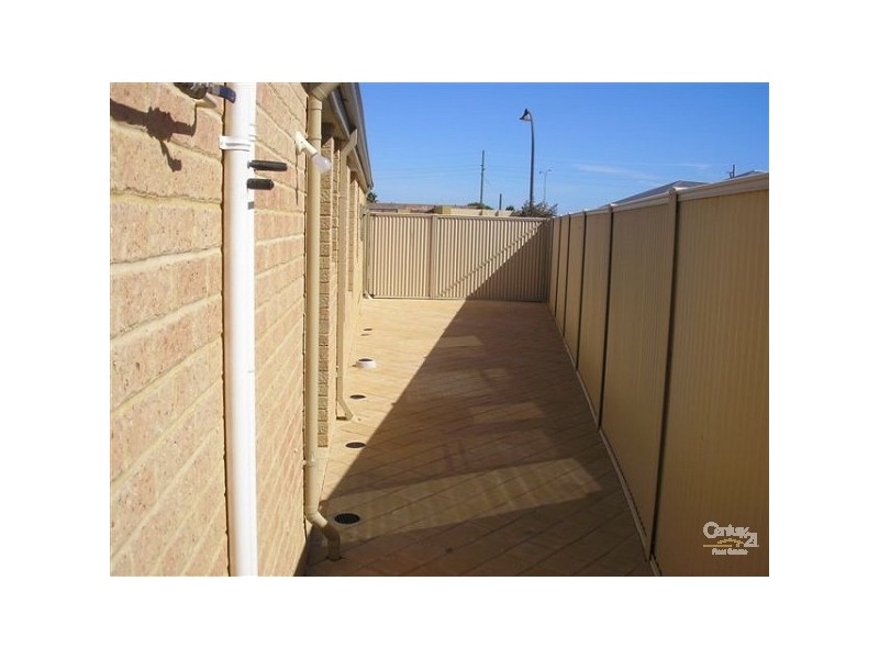 3 Keswick Way, Waikiki WA 6169