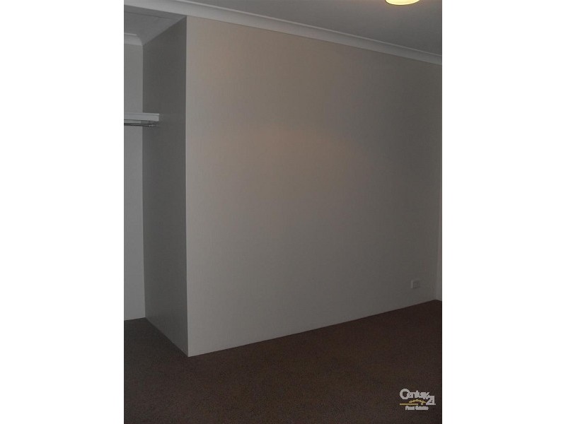 8 Morfontaine Parade, Port Kennedy WA 6172