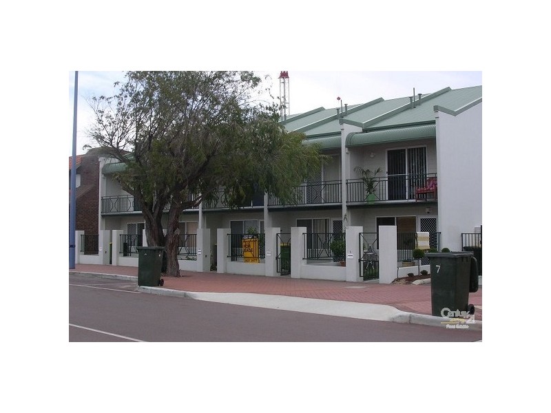 1/52 Kent Street, Rockingham WA 6168