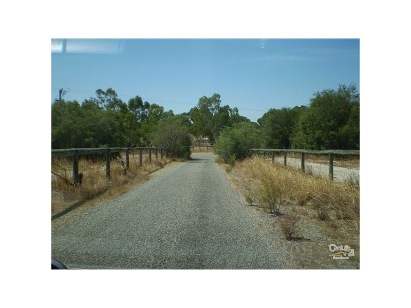 5 Braddock Road, Wellard WA 6170
