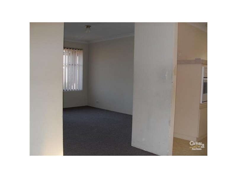 5/2 Redbud Place, Cooloongup WA 6168