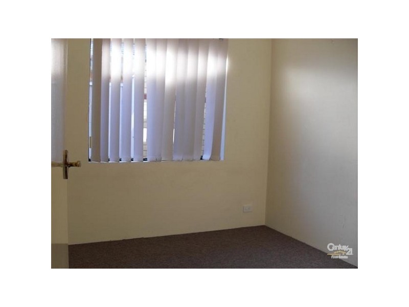 5/2 Redbud Place, Cooloongup WA 6168
