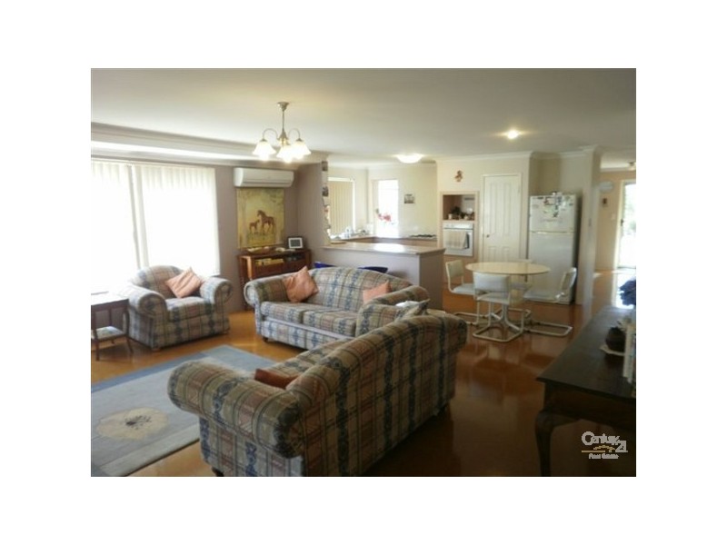 38 Achiever Ave, Port Kennedy WA 6172