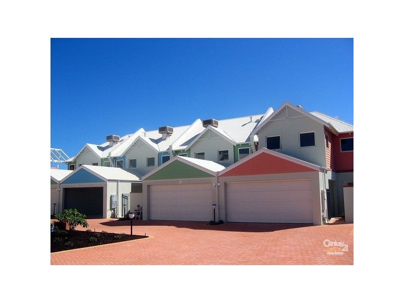 3/2 Albenga Place, Secret Harbour WA 6173