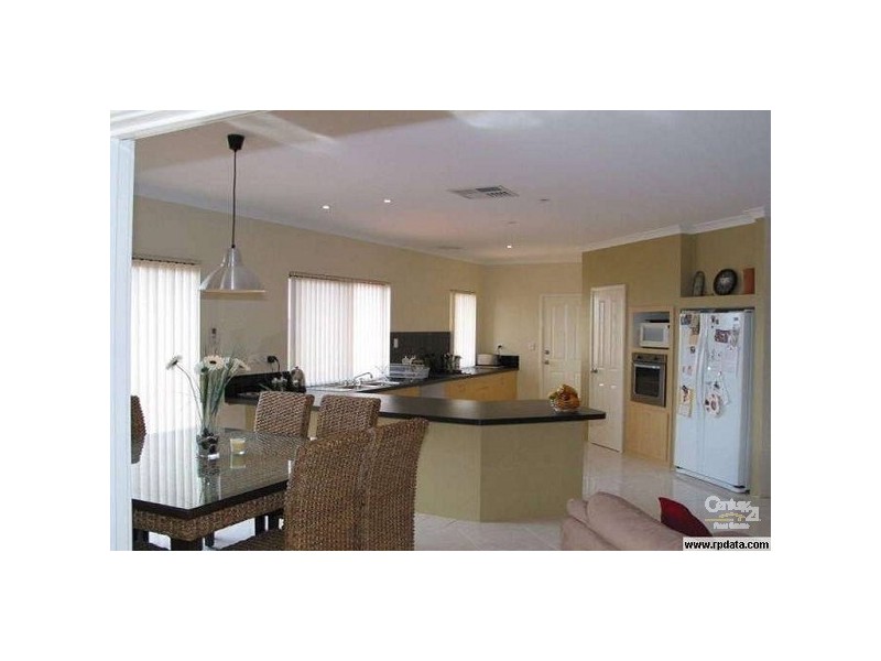 12 Coniston Bend, Waikiki WA 6169