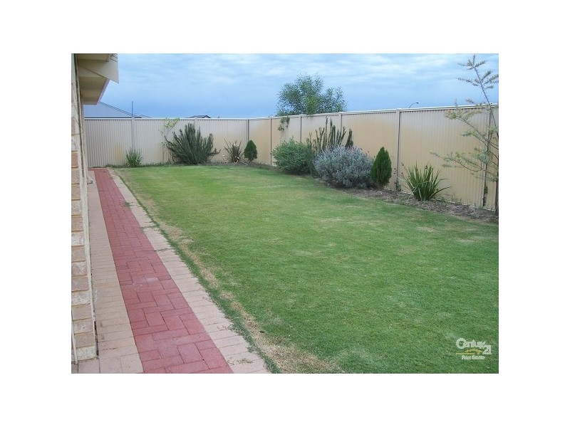 12 Coniston Bend, Waikiki WA 6169