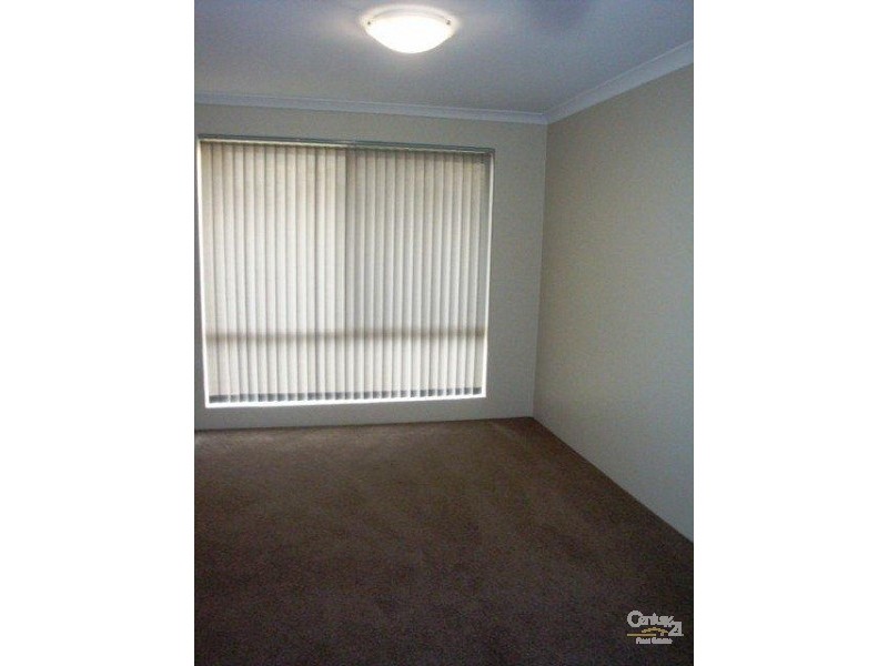 65 Grange Drive, Cooloongup WA 6168