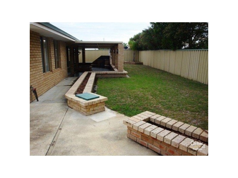 65 Grange Drive, Cooloongup WA 6168