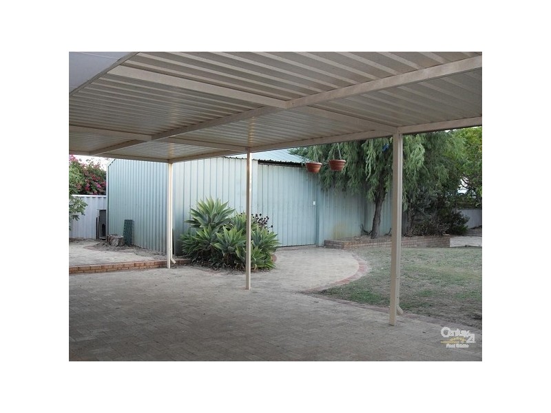 521 Safety Bay Road, Cooloongup WA 6168