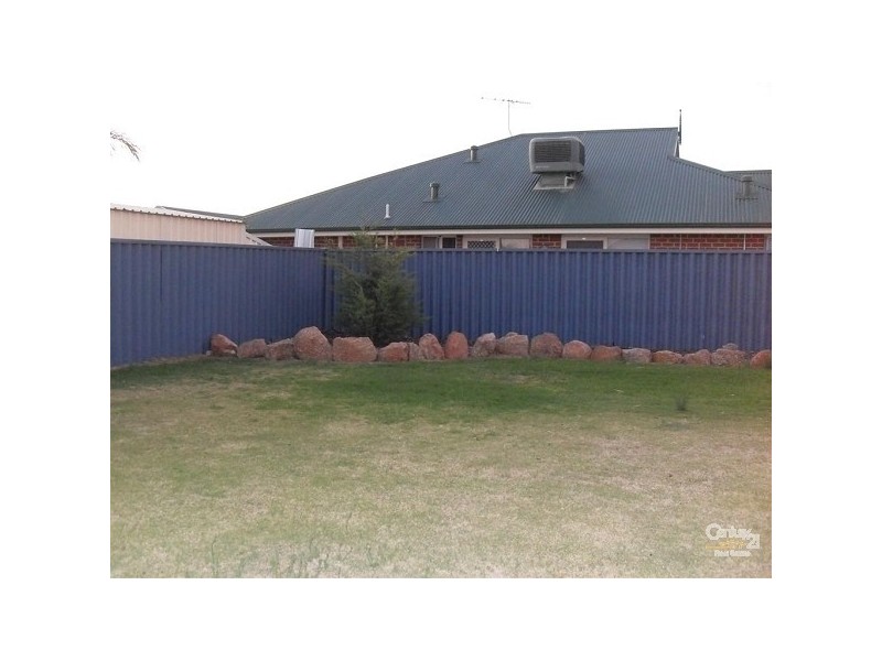 7 Seaspray Place, Waikiki WA 6169