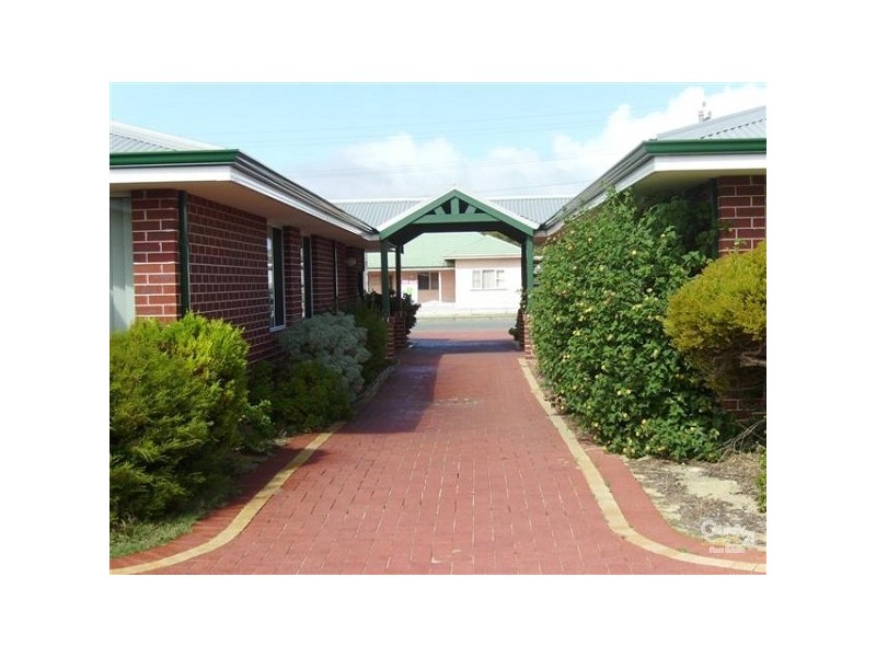 4/112 Kent street, Rockingham WA 6168