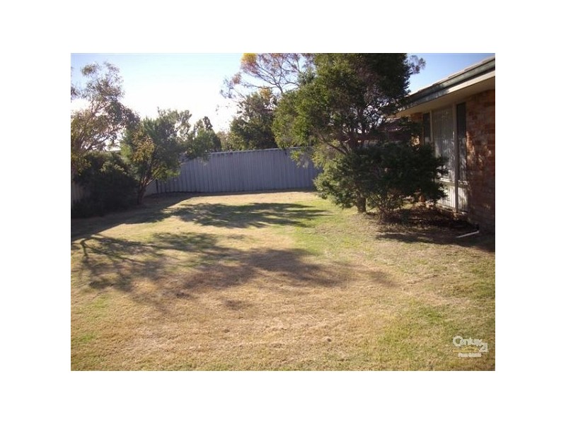 49 Silvertop circle, Warnbro WA 6169