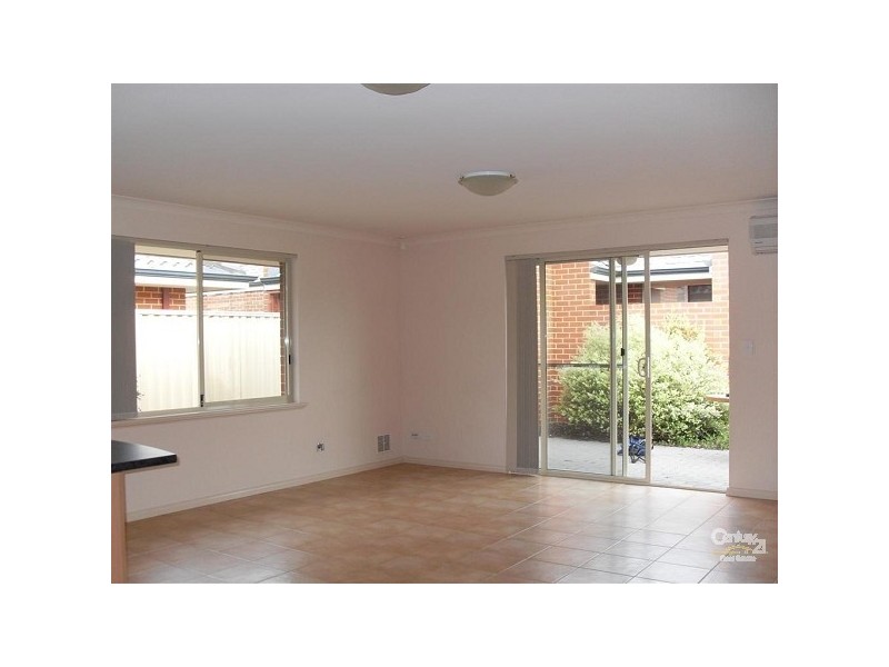 11 Riaza parkway, Port Kennedy WA 6172