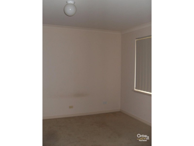 11 Riaza parkway, Port Kennedy WA 6172