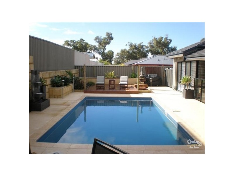 72 Nottely Crescent, Secret Harbour WA 6173