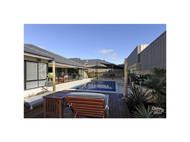 72 Nottely Crescent, Secret Harbour WA 6173