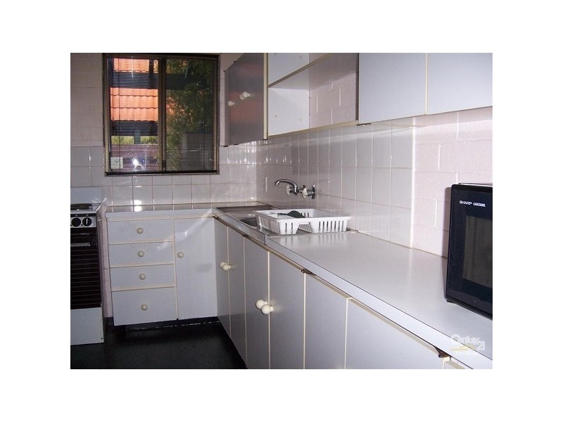 18/13 Merope Close, Rockingham WA 6168