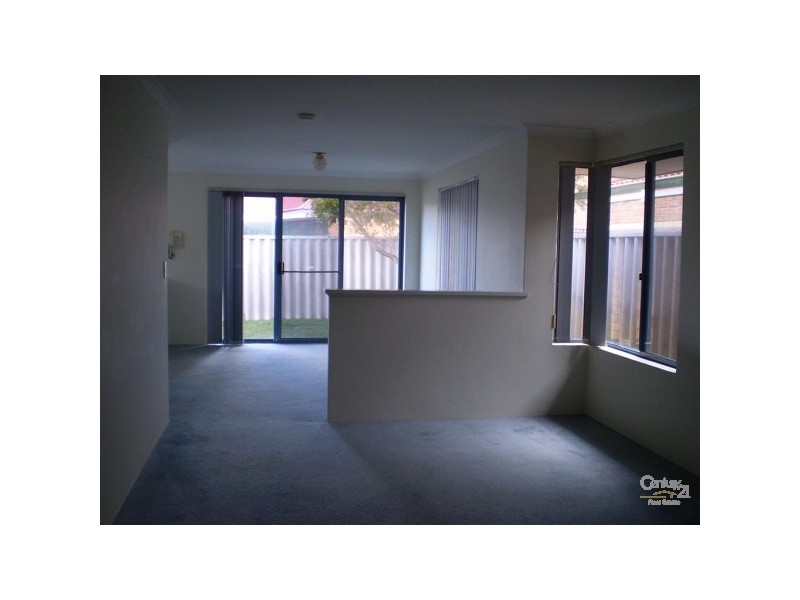 6/10 Dowling street, Rockingham WA 6168