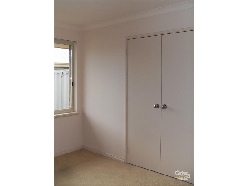 11 Riaza Parkway, Port Kennedy WA 6172