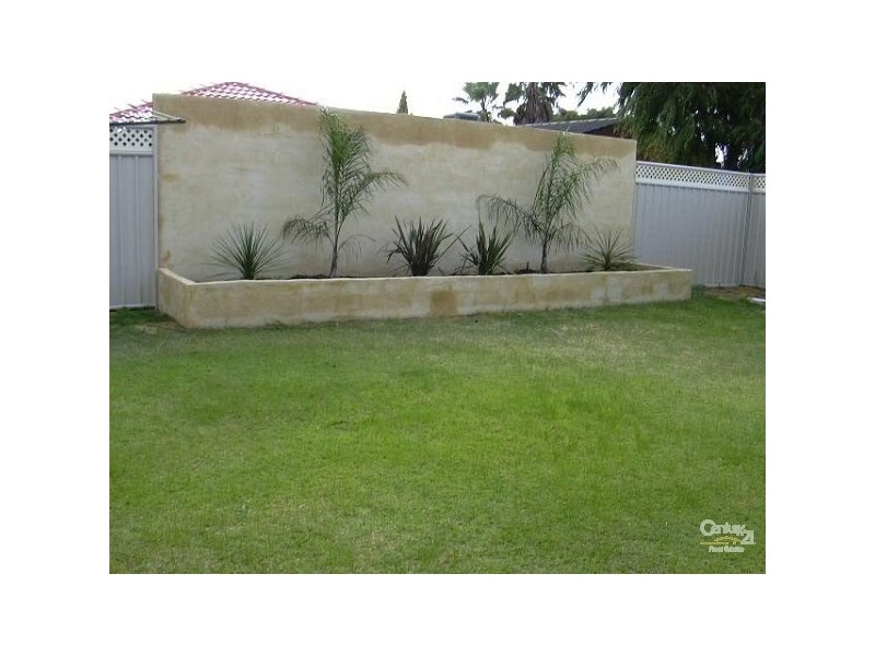 10 Ocean Place, Waikiki WA 6169