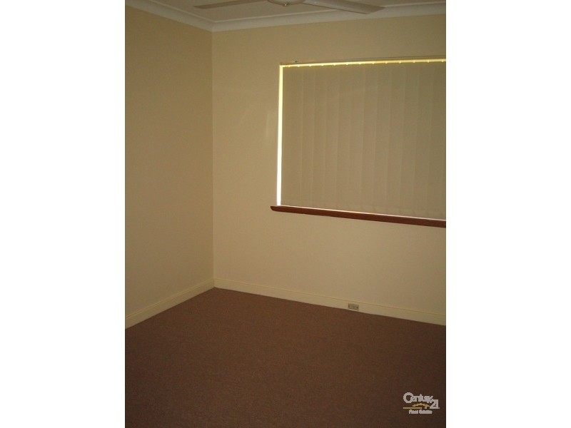 13 Julia Street, Safety Bay WA 6169