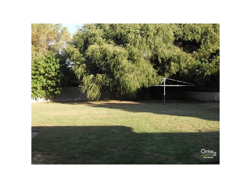 13 Julia Street, Safety Bay WA 6169