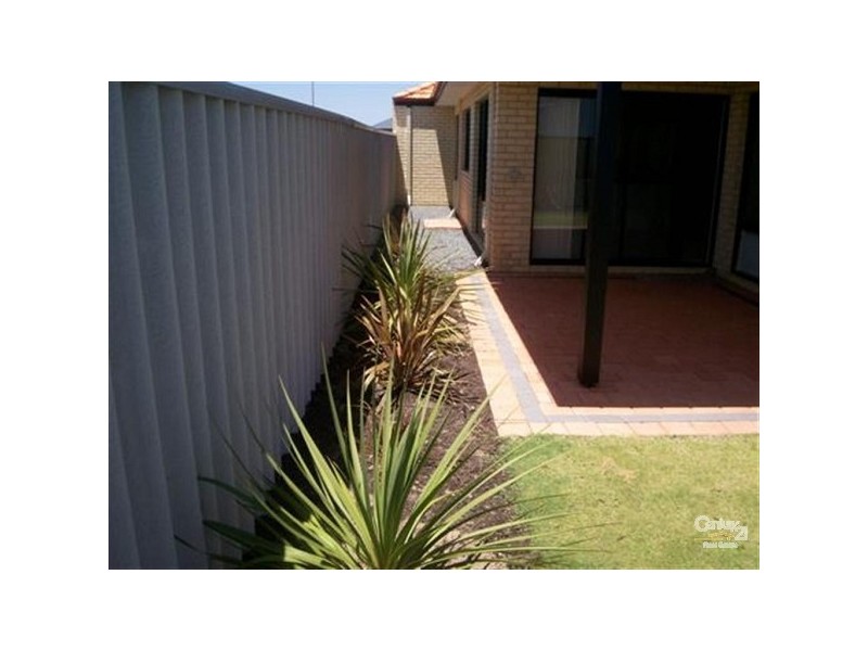 8 Tappan Way, Secret Harbour WA 6173