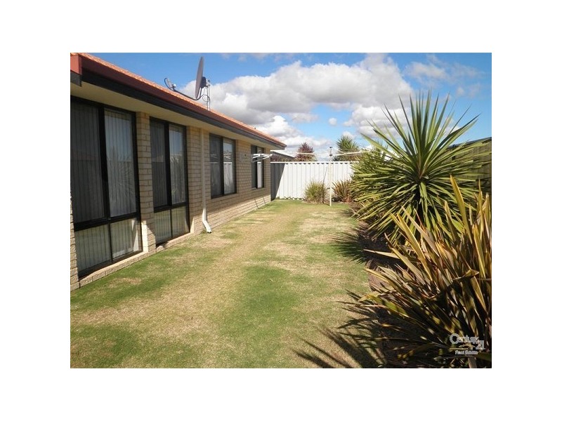 8 Tappan Way, Secret Harbour WA 6173