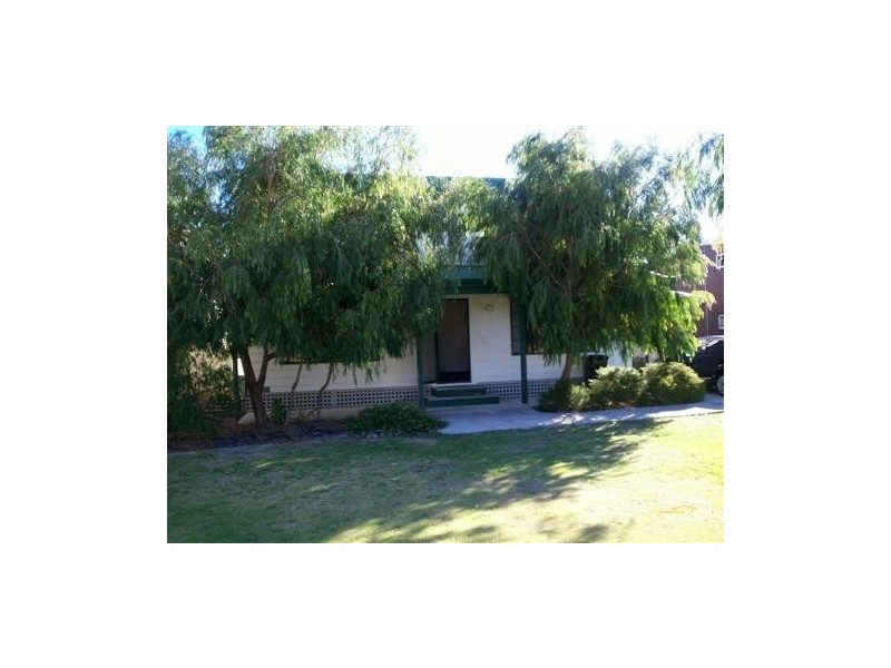 4 Challwell Street, Rockingham WA 6168