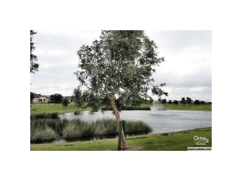 31 Riaza Parkway, Port Kennedy WA 6172