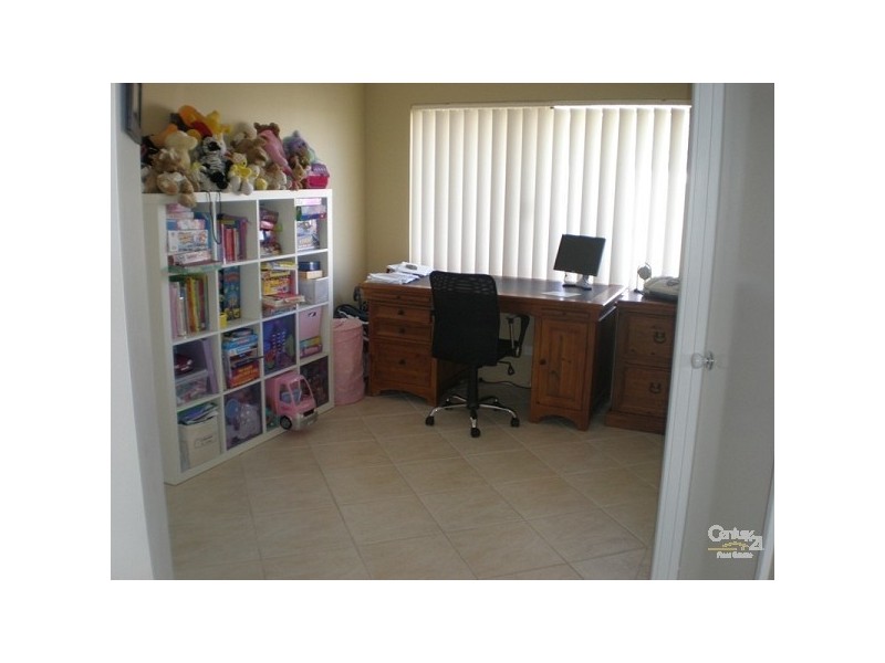 31 Riaza Parkway, Port Kennedy WA 6172