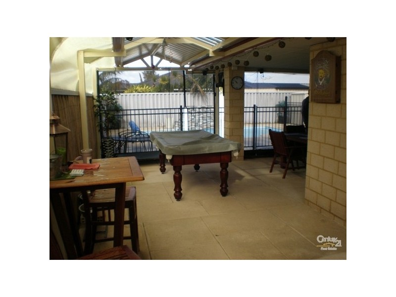 31 Riaza Parkway, Port Kennedy WA 6172