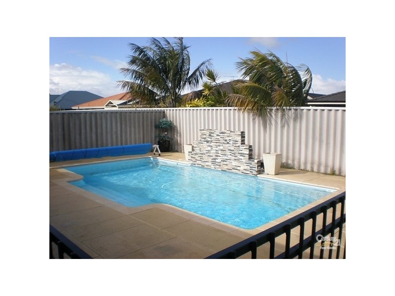 31 Riaza Parkway, Port Kennedy WA 6172