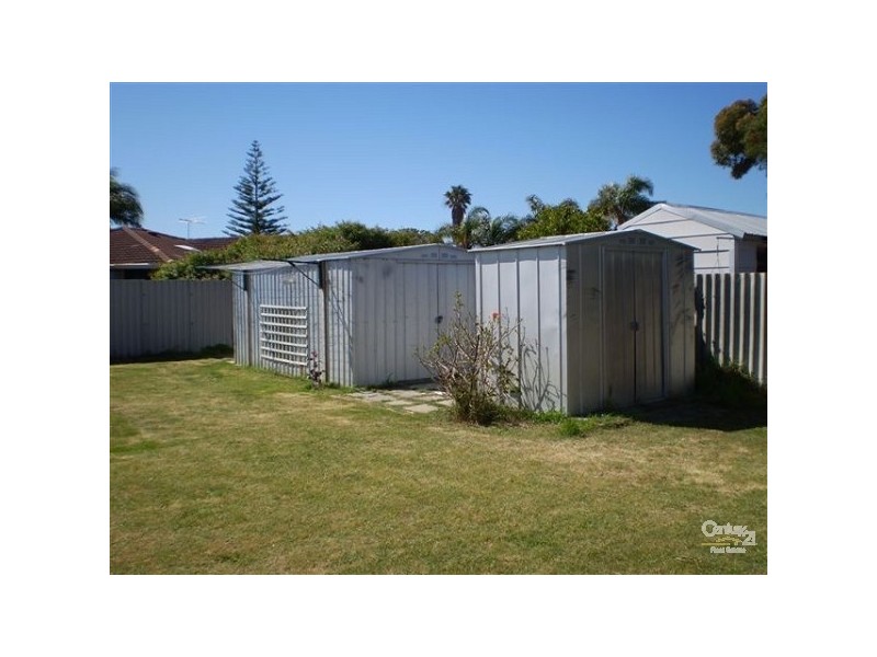 39 Cambridge Crescent, Cooloongup WA 6168