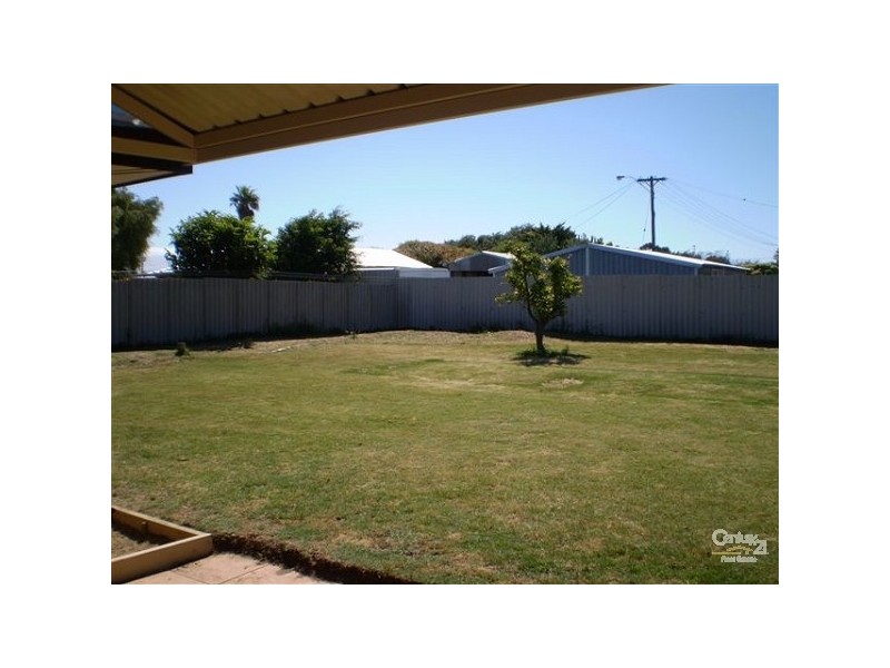 39 Cambridge Crescent, Cooloongup WA 6168