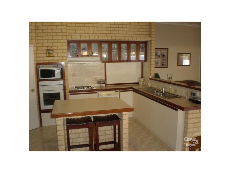 15 Keel Cove, Waikiki WA 6169