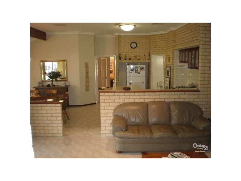 15 Keel Cove, Waikiki WA 6169