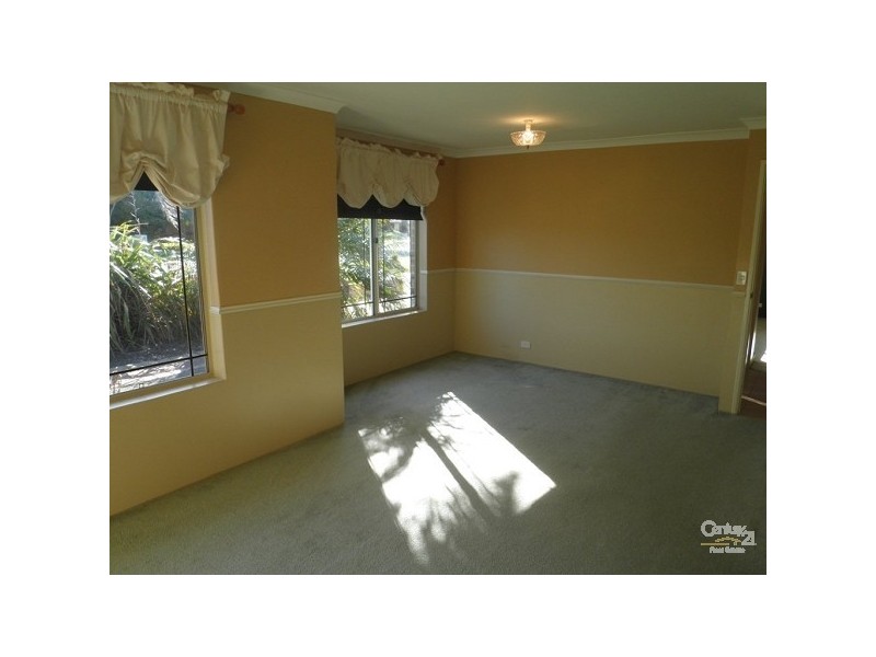 35 The Avenue, Warnbro WA 6169