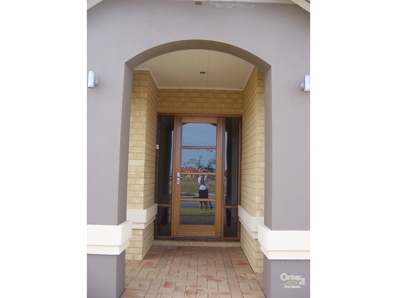 142 Harrington Waters Drive, Waikiki WA 6169