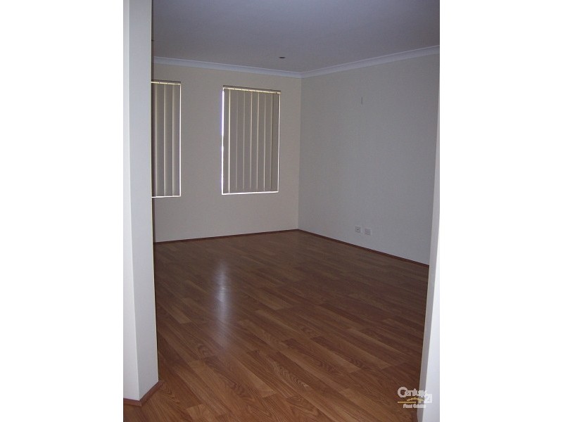 142 Harrington Waters Drive, Waikiki WA 6169