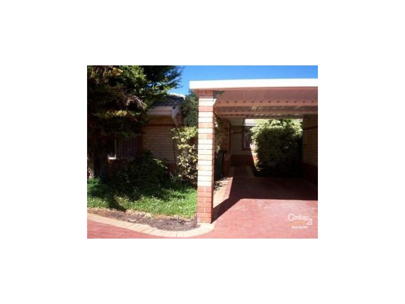 8/4 Dowling street, Rockingham WA 6168