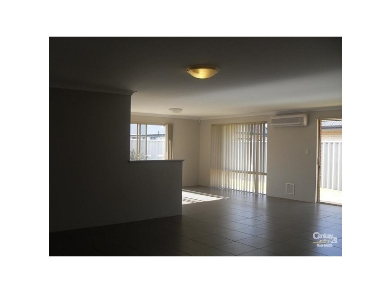 5 Vitesse Approach, Shoalwater WA 6169