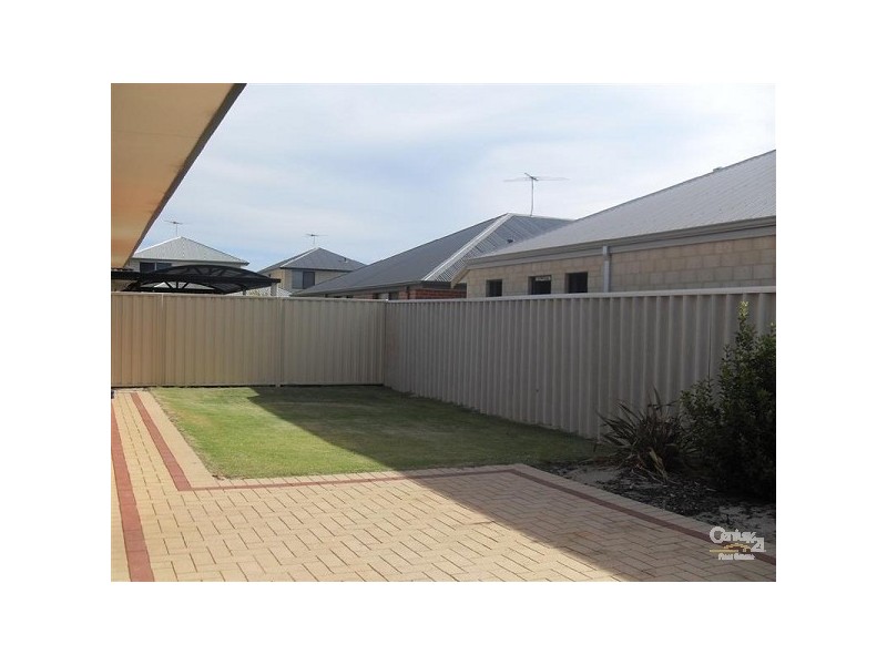 5 Vitesse Approach, Shoalwater WA 6169