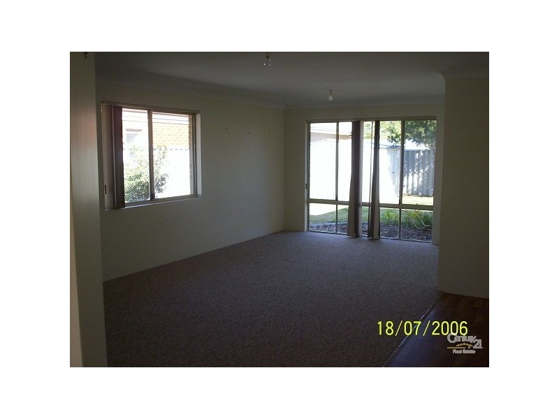 5 Summerhill Place, Warnbro WA 6169